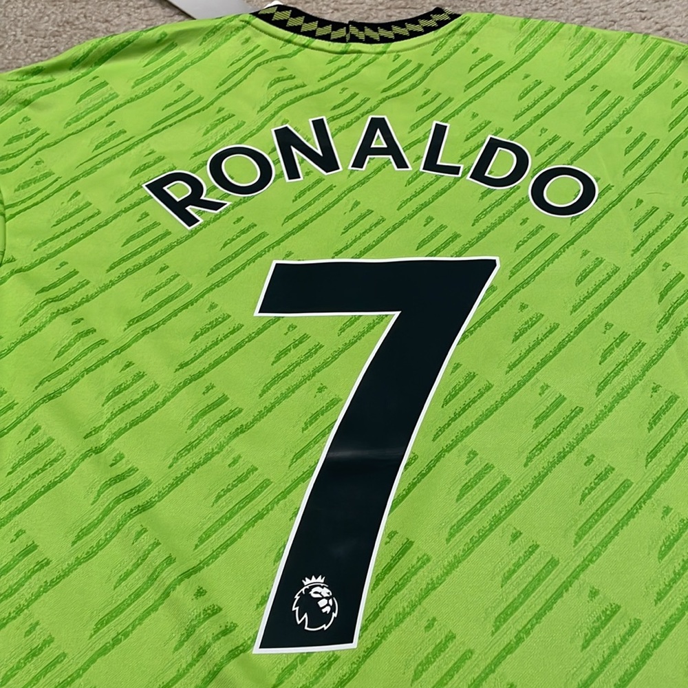 Men's Authentic adidas Ronaldo Manchester United Third Jersey 22/23 size L NWT - Picture 7 of 9